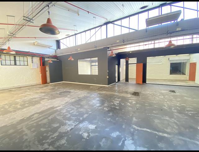 510M² OFFICE TO LET IN WOODSTOCK